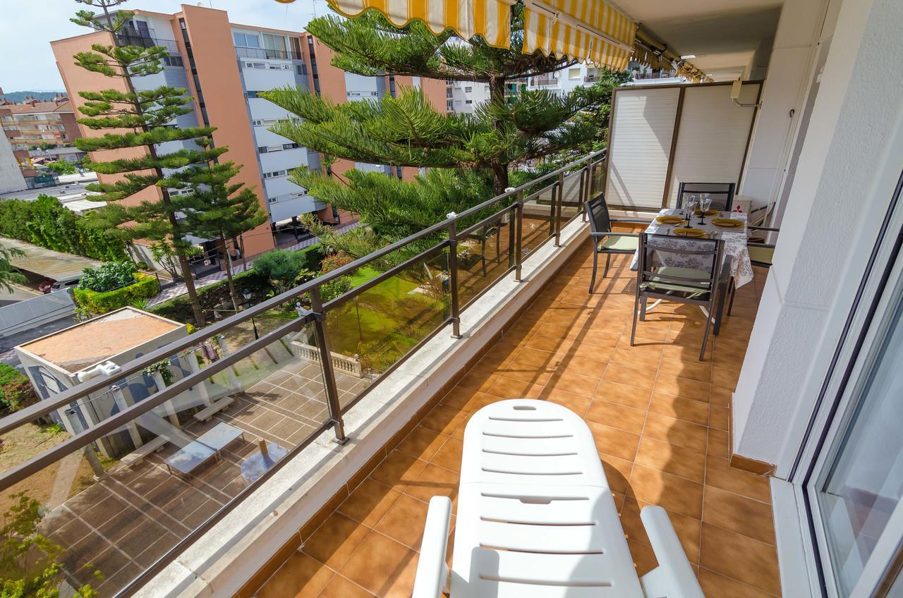 Smartr Lloret De Mar Exteriör bild